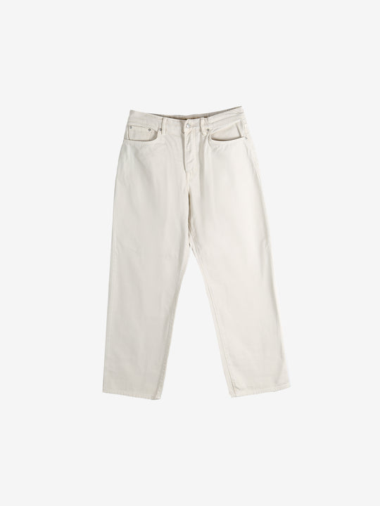 White jeans,front view