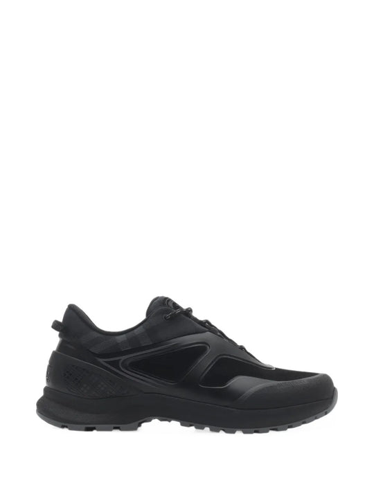 Black shoes, front view