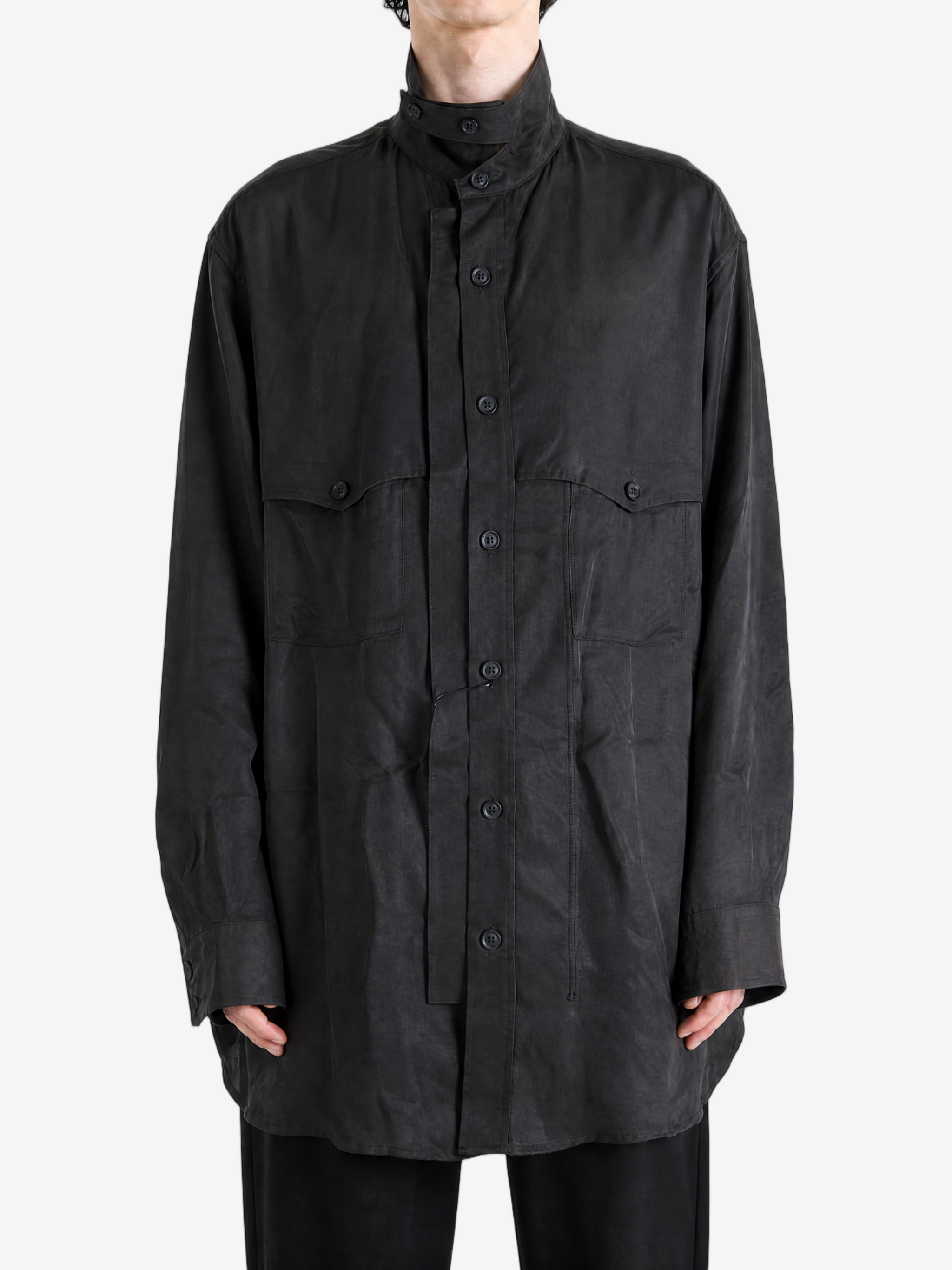 Black shirt, full body view