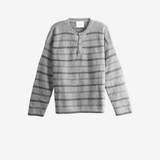 Grey shirt, front view
