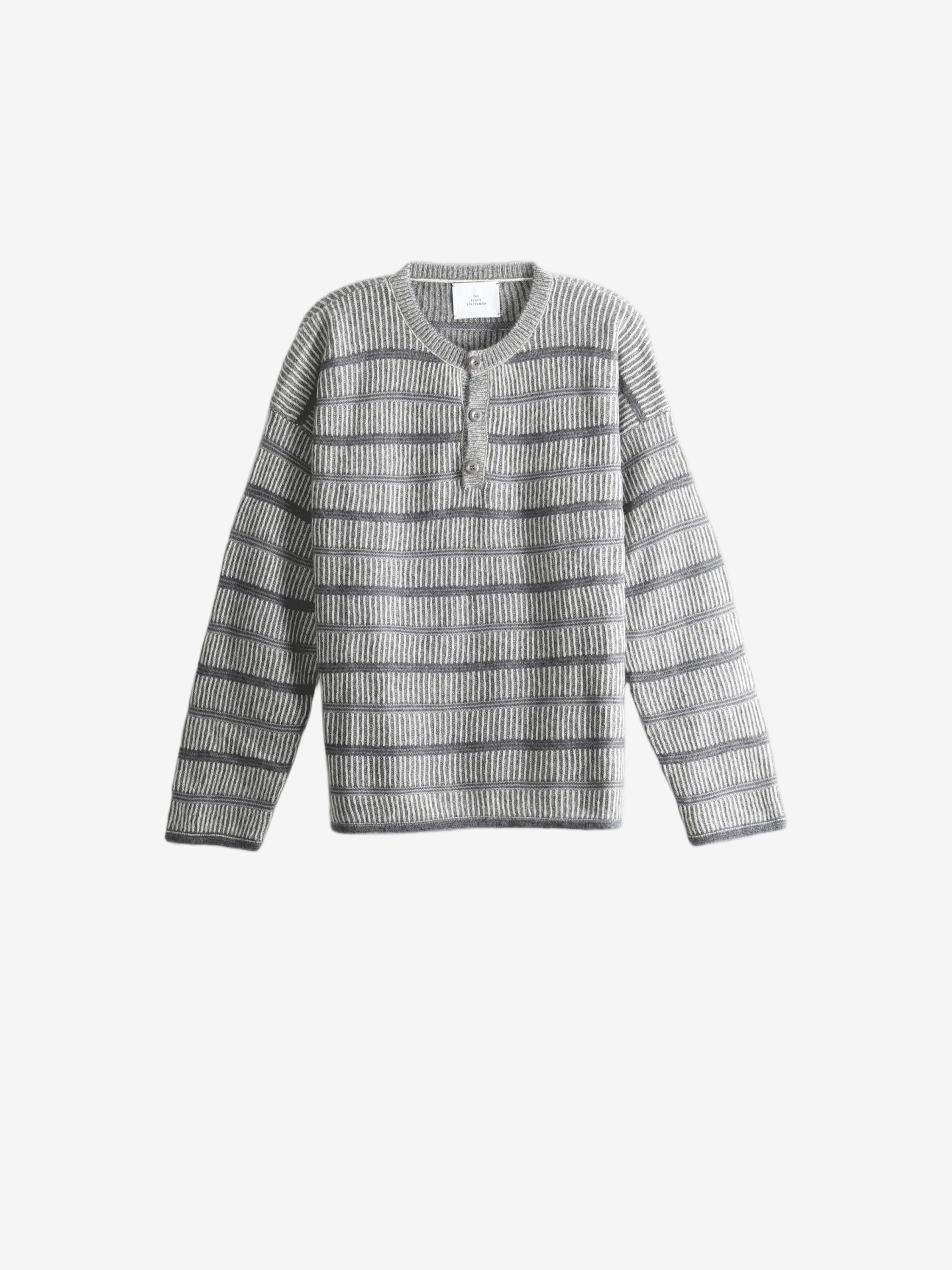 Grey shirt, front view