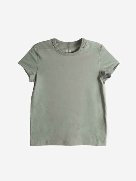 Grey shirts,front view