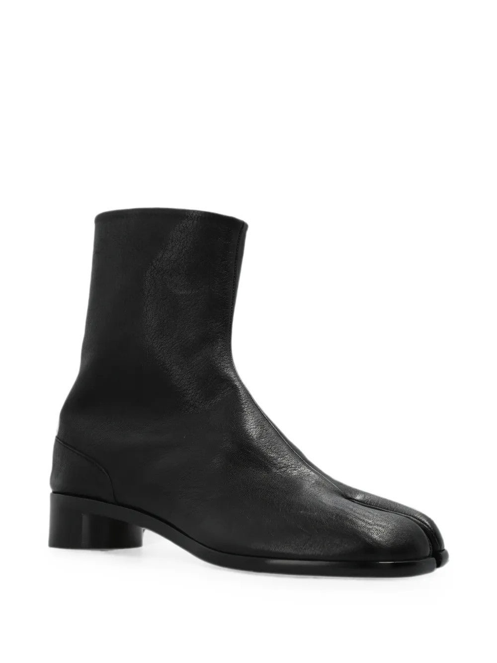 Black boots, front view