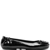 Black shoes, front view