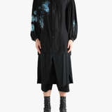 Black shirt, full body view