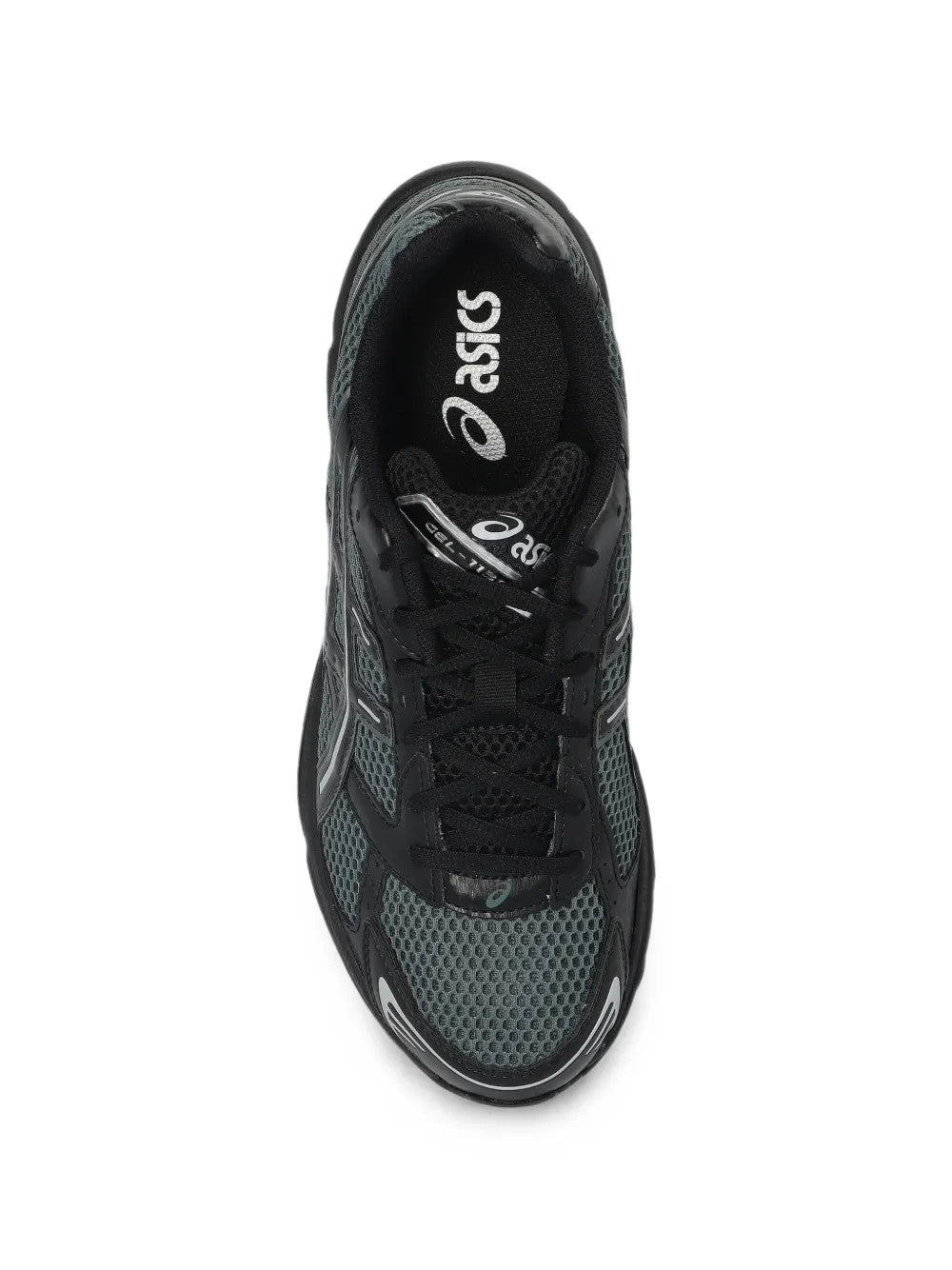 Black shoes, front view