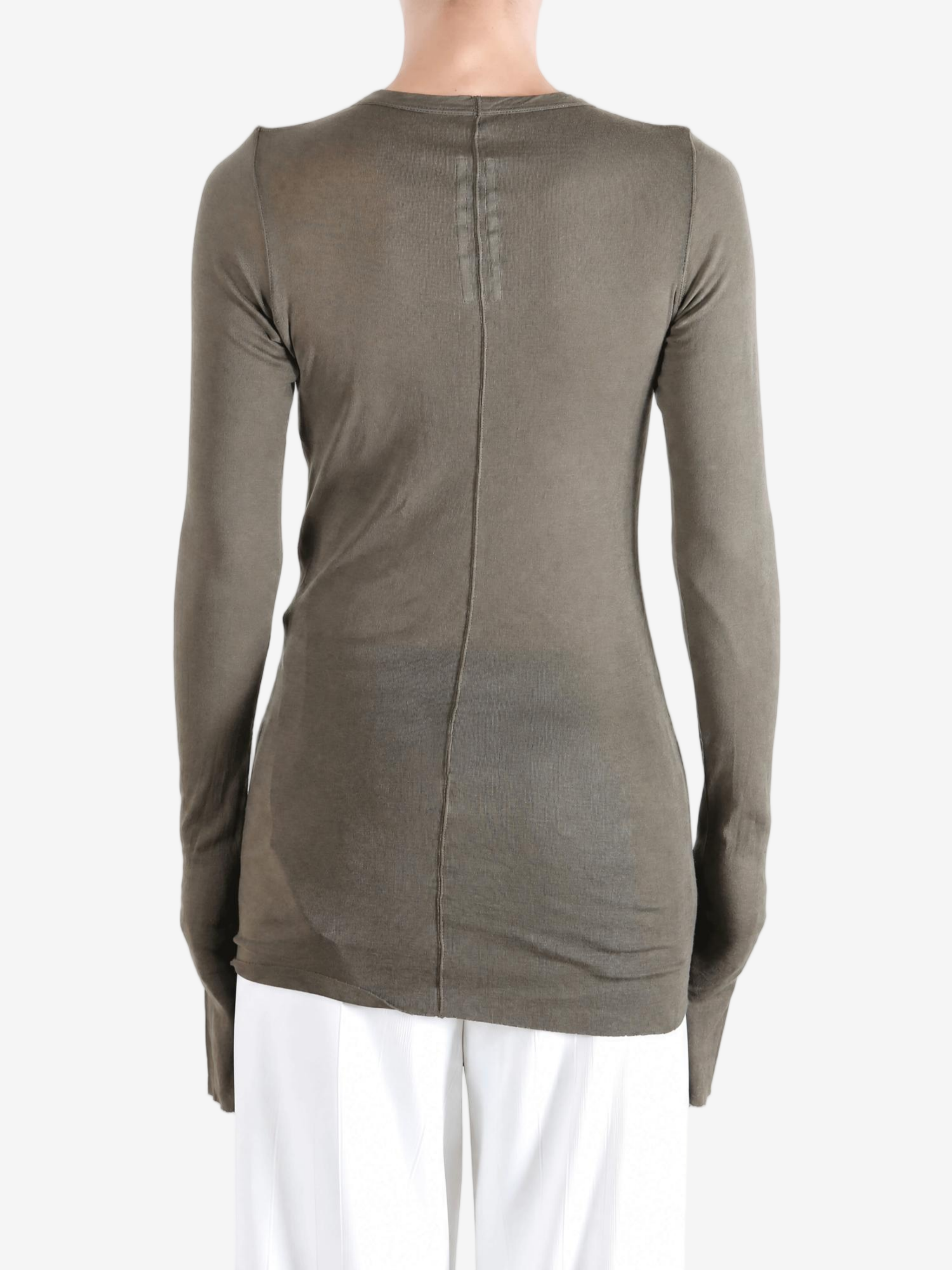 Grey t-shirt, full body view