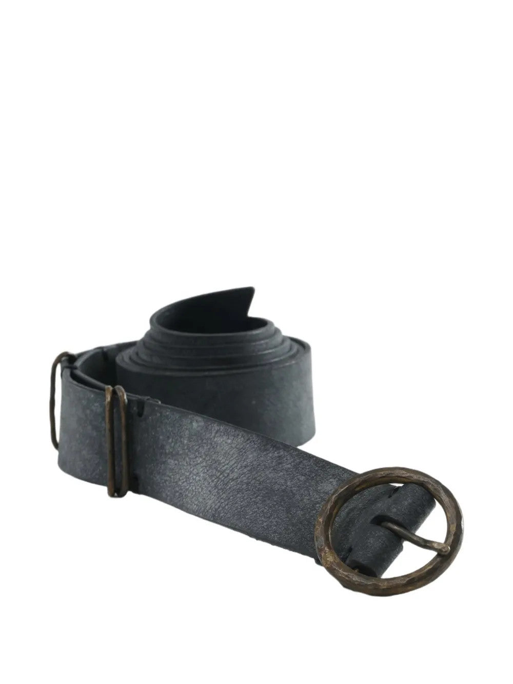 Black accessories, front view