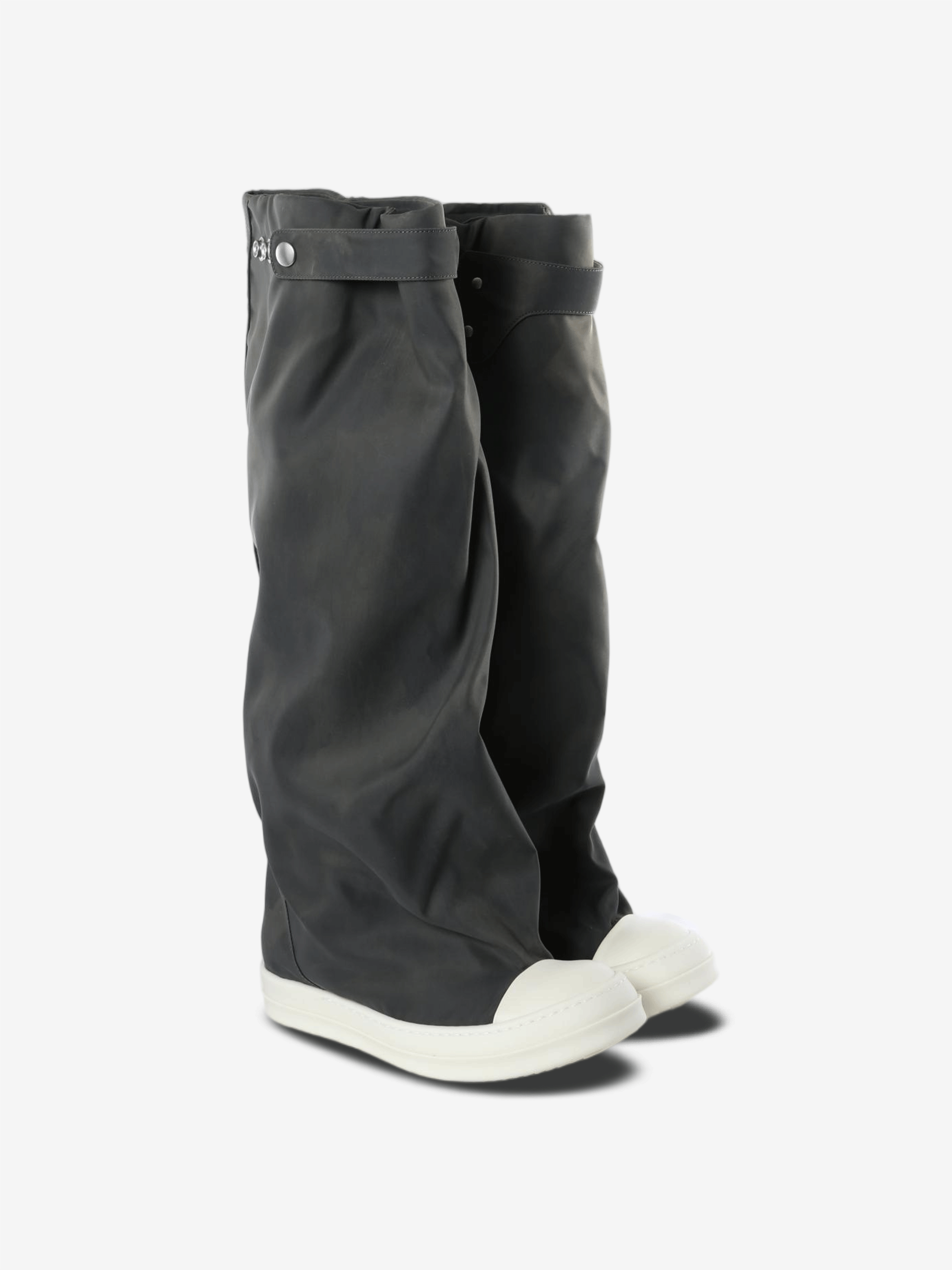 Black boots, front view