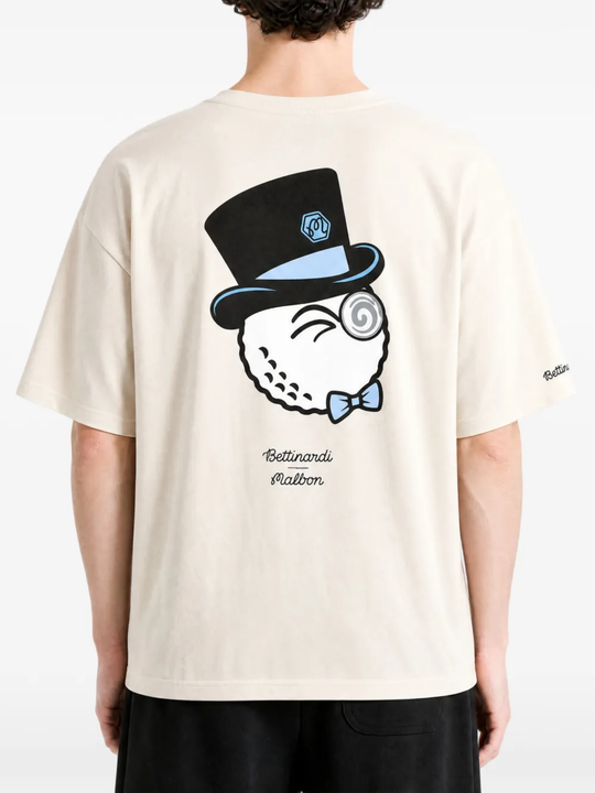 Tan t-shirt, full body view