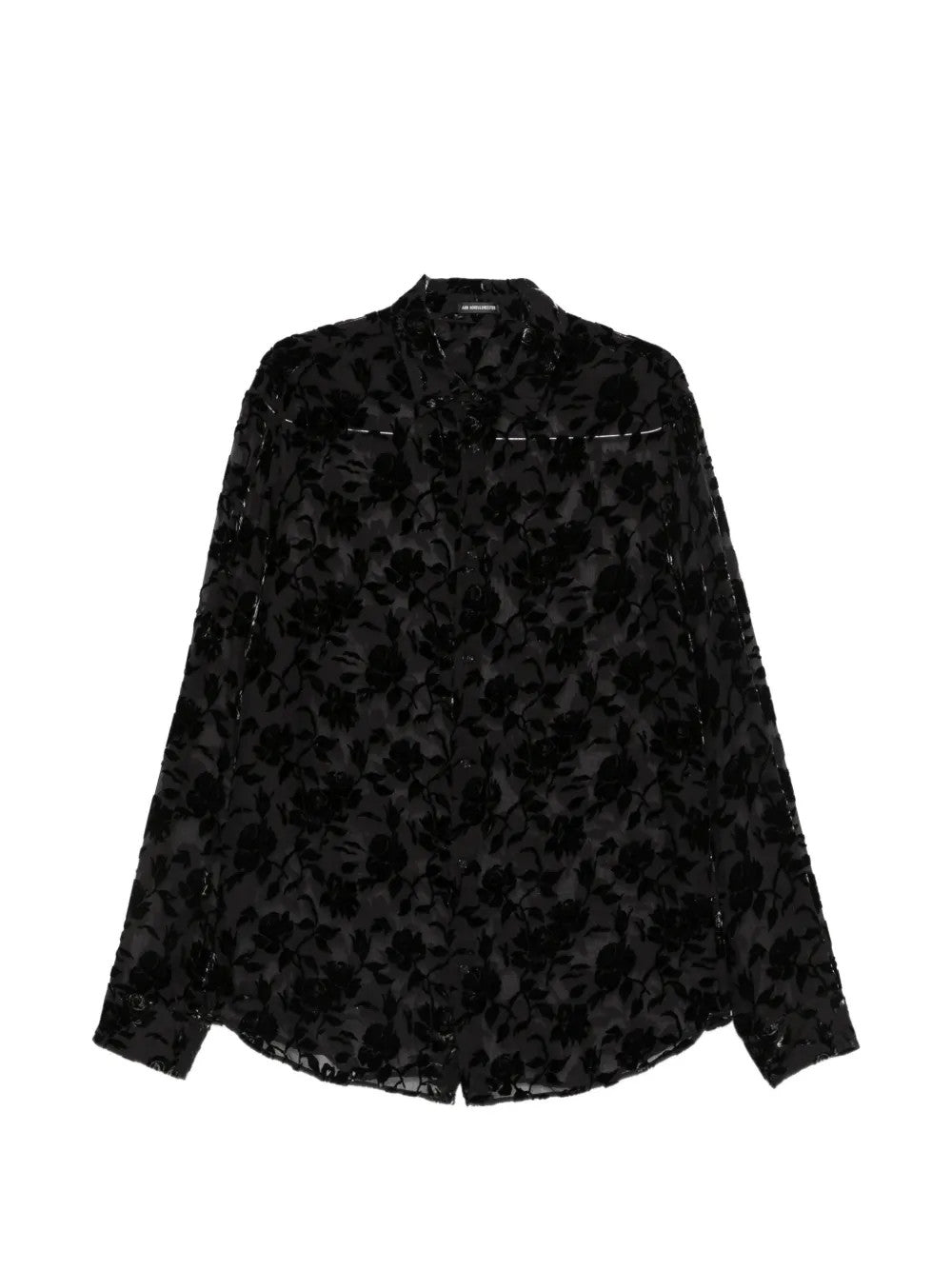 Black shirt, front view