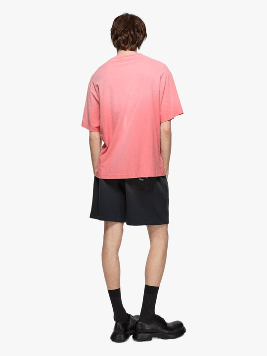 Pink t-shirt, full body view