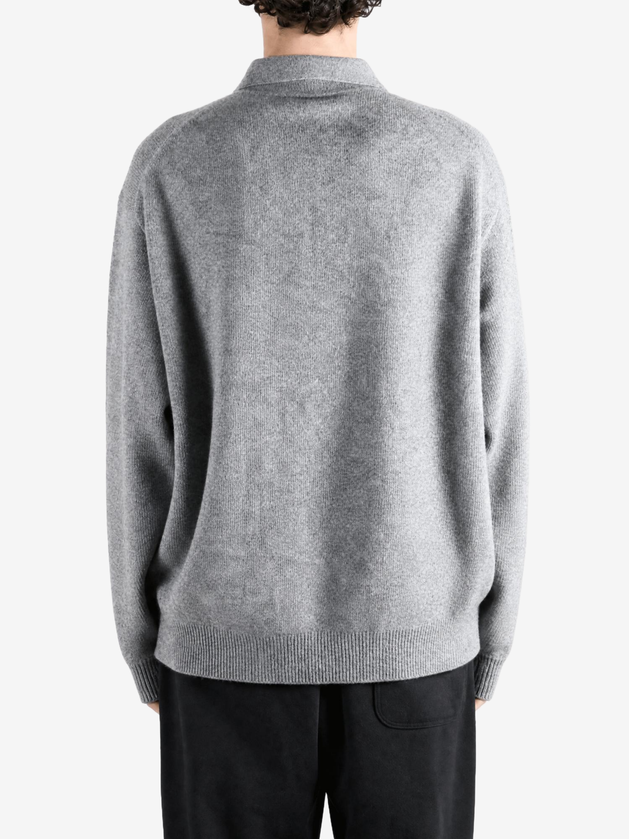 Grey top, front view