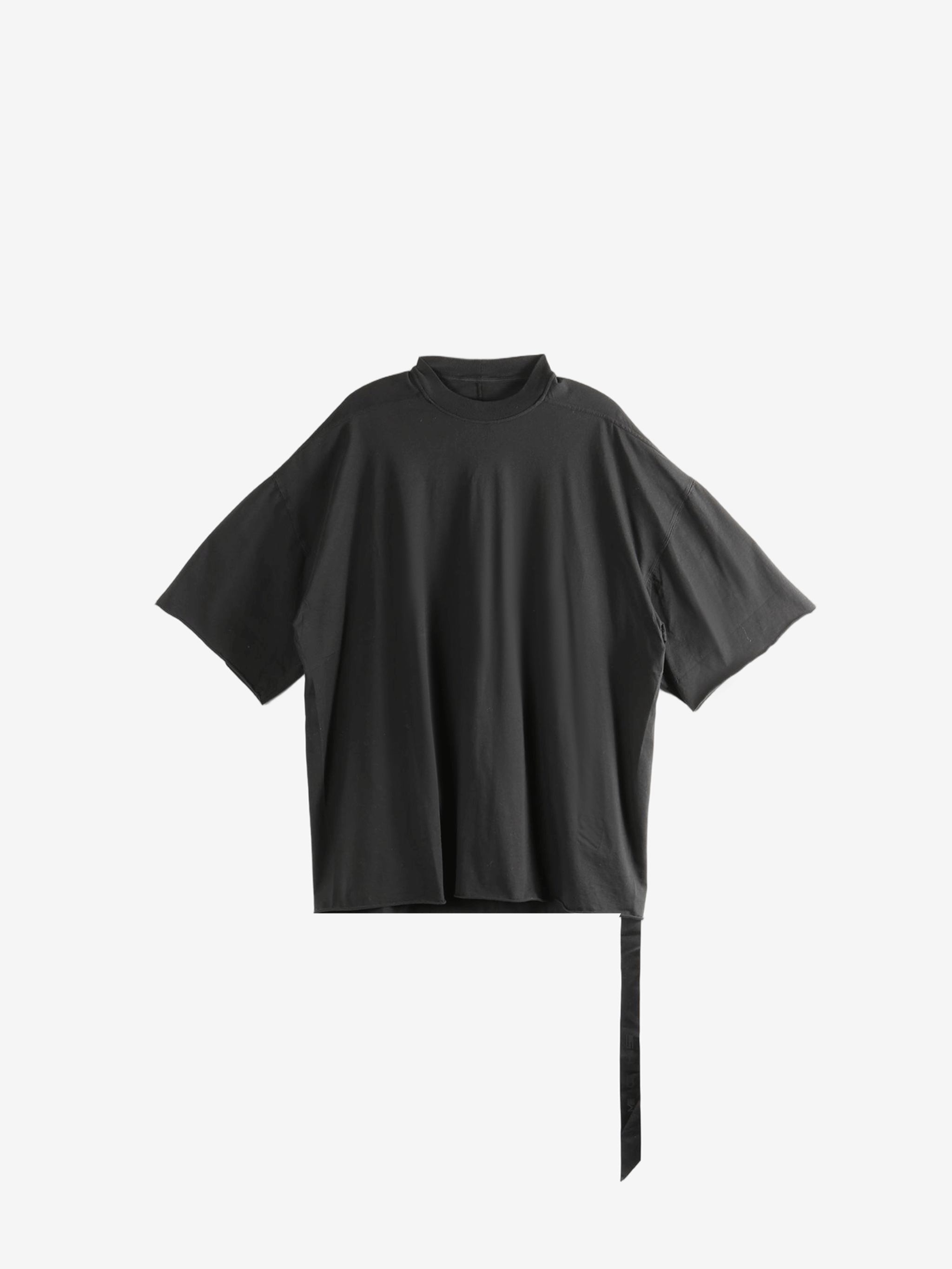Black t-shirts, front view