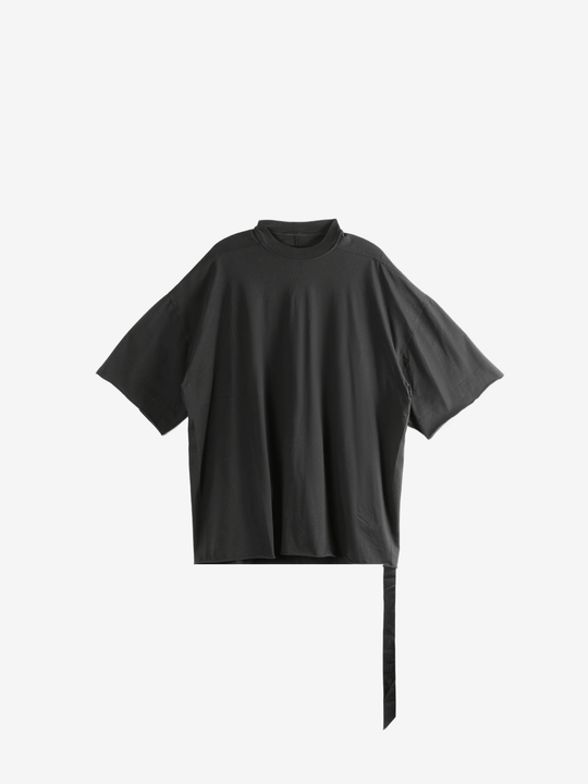 Black t-shirts, front view