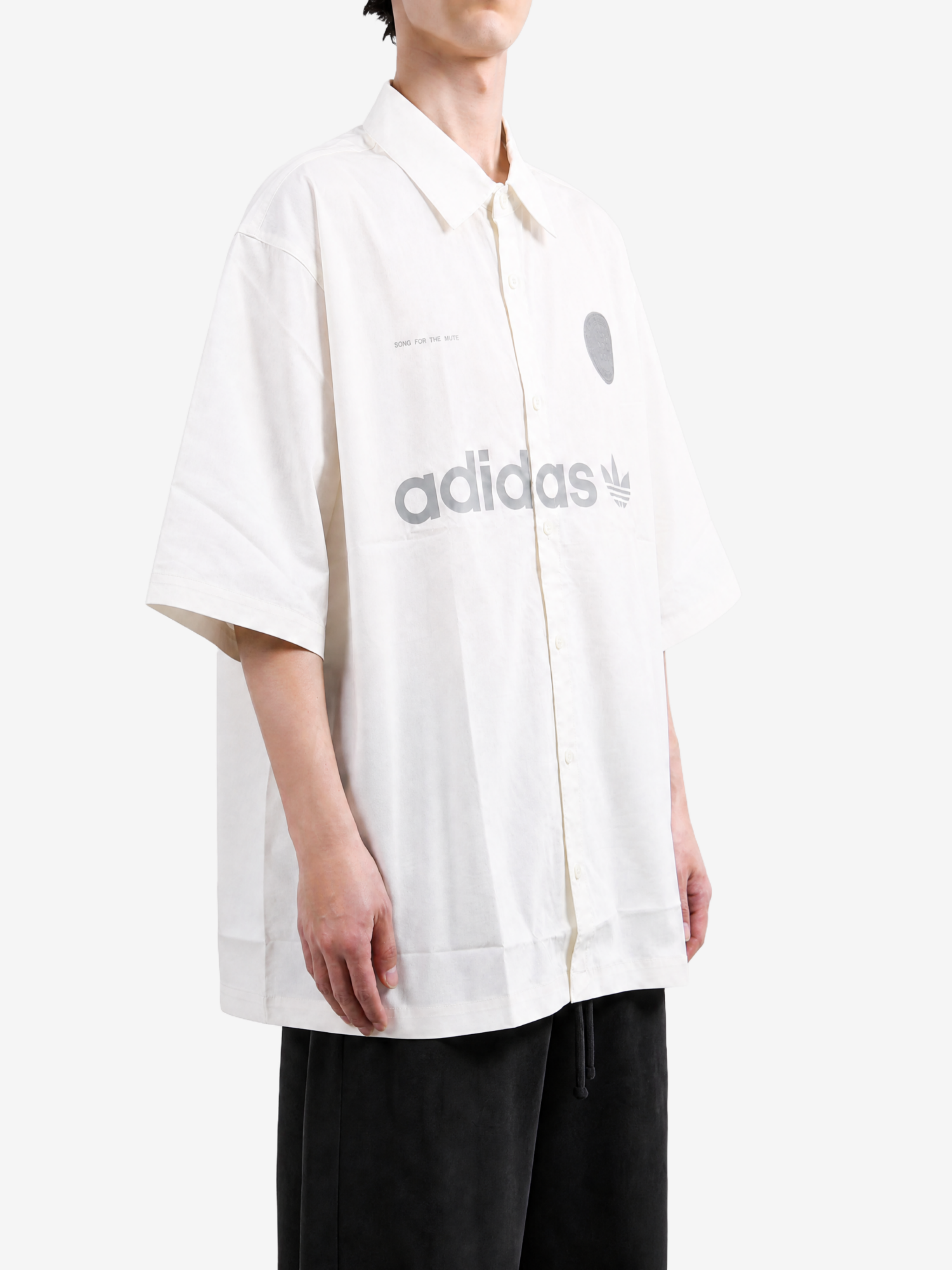 White shirt, front view