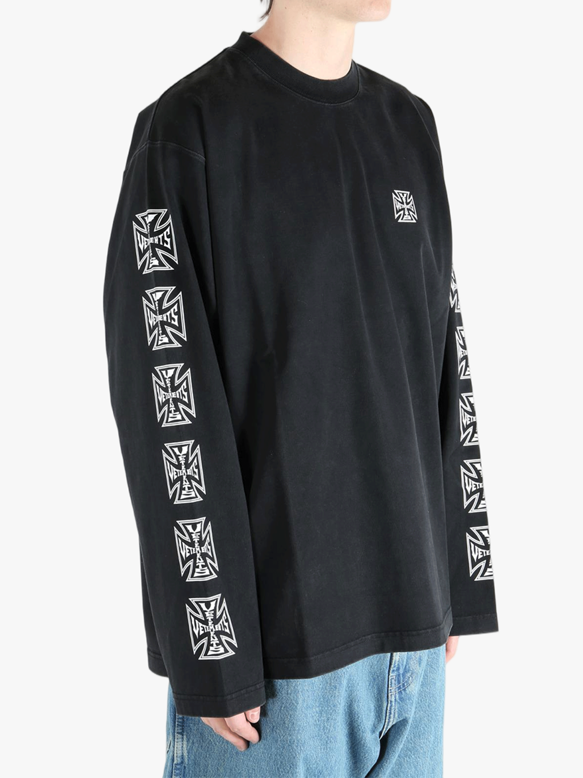 Black sweats-hoodies worn by a person, showing the fit