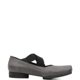 gray shoe,front view