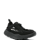 black sneakers,side view