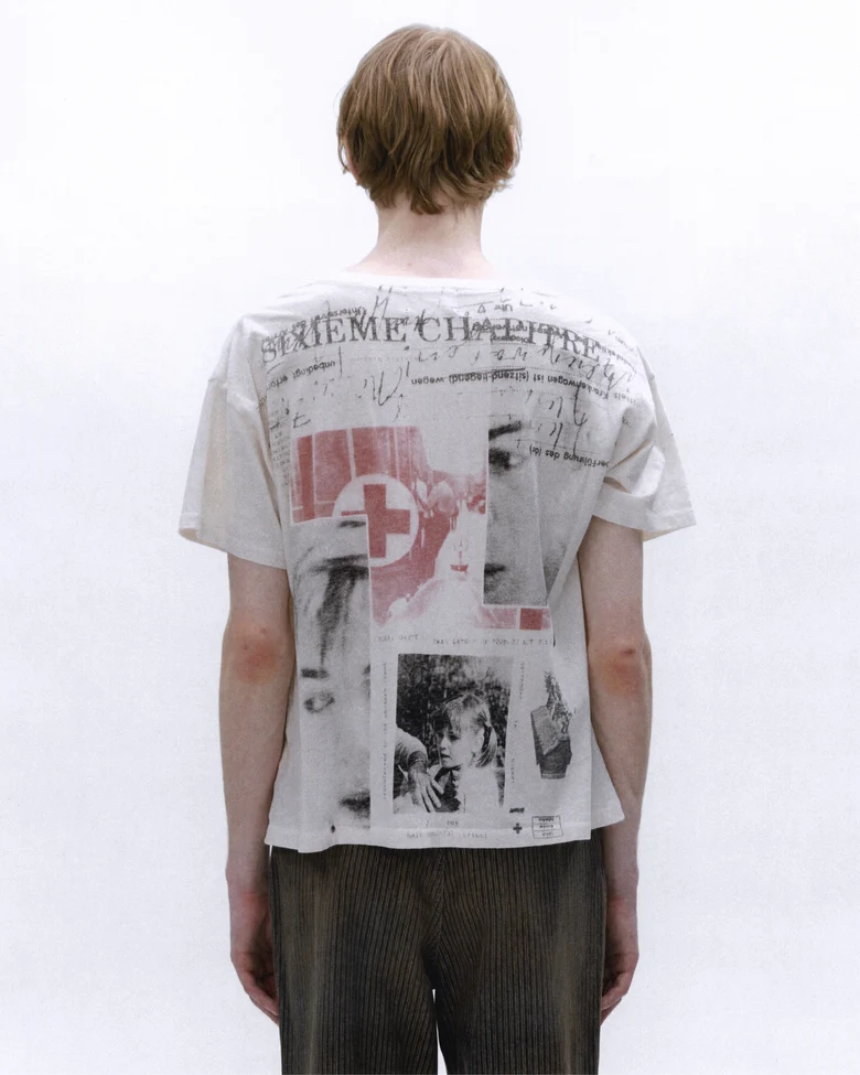 White t-shirt, full body view