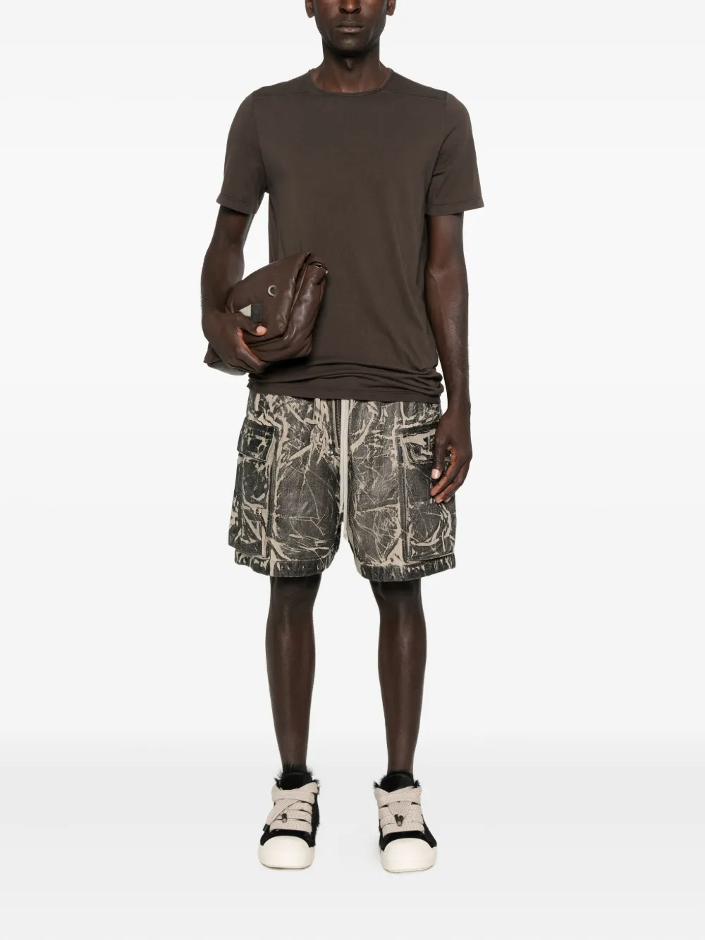 Brown t-shirt, full body view