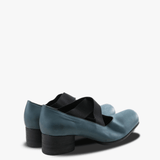 blue shoes, back view