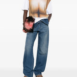 White t-shirt, full body view