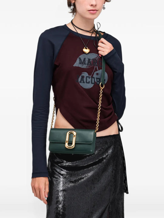 Green accessories, full body view