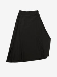 Black skirt, front view