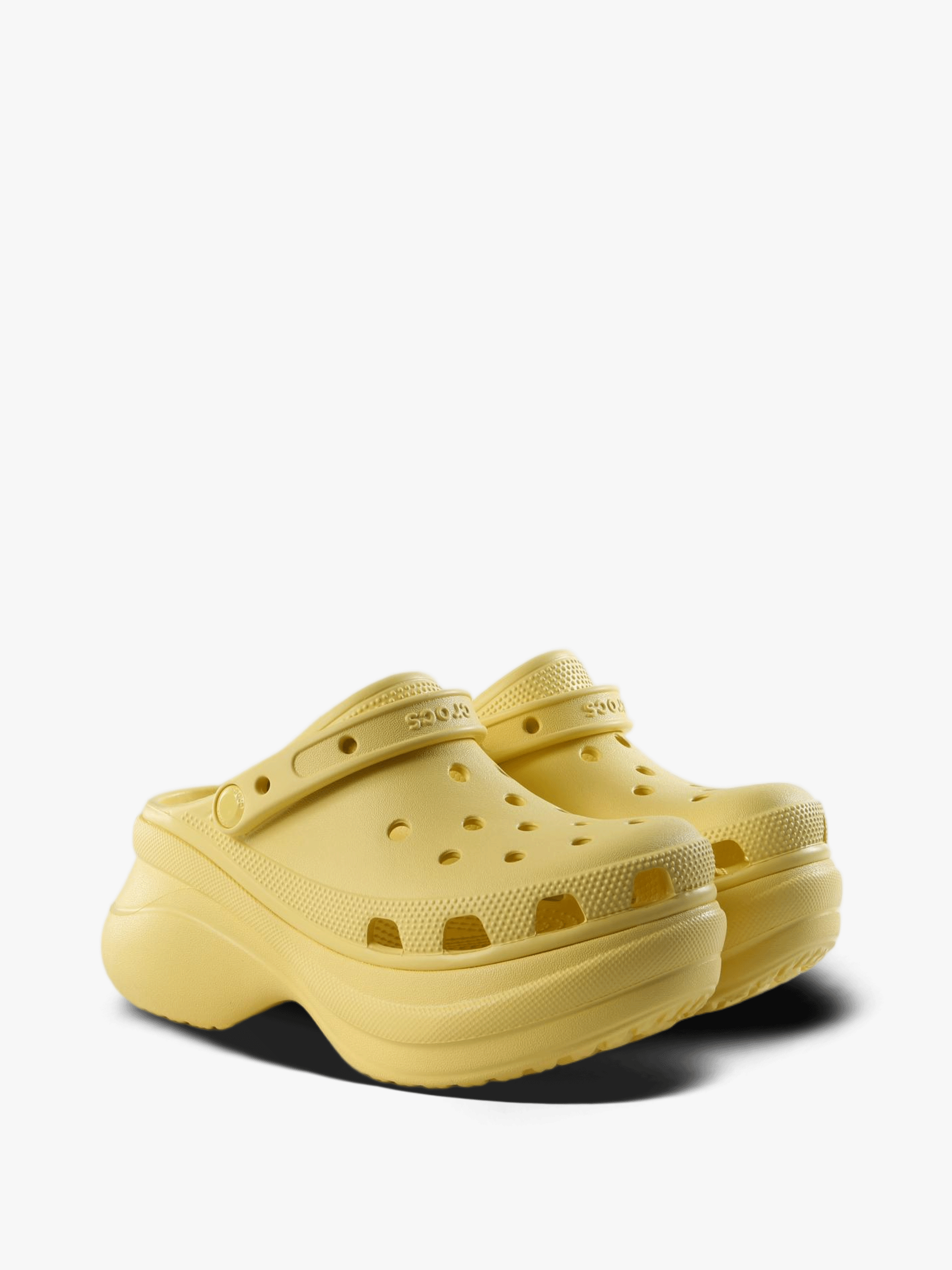 Yellow shoes, front view