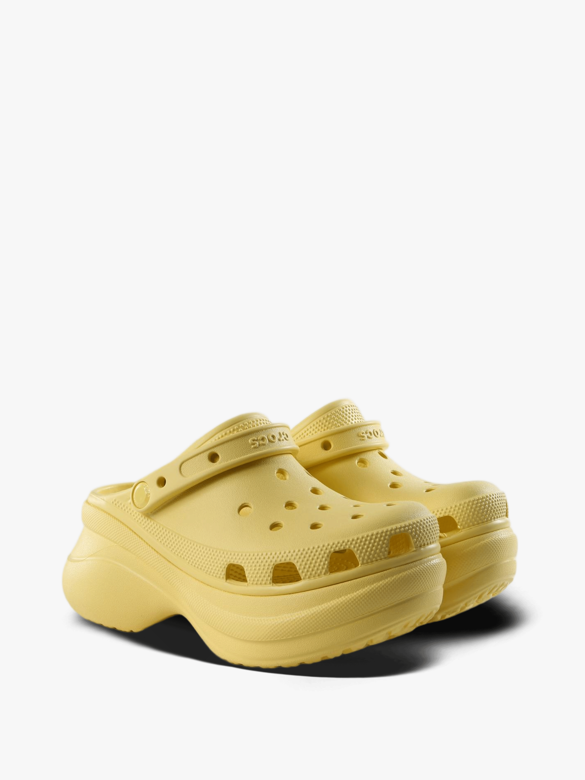 Yellow shoes, front view