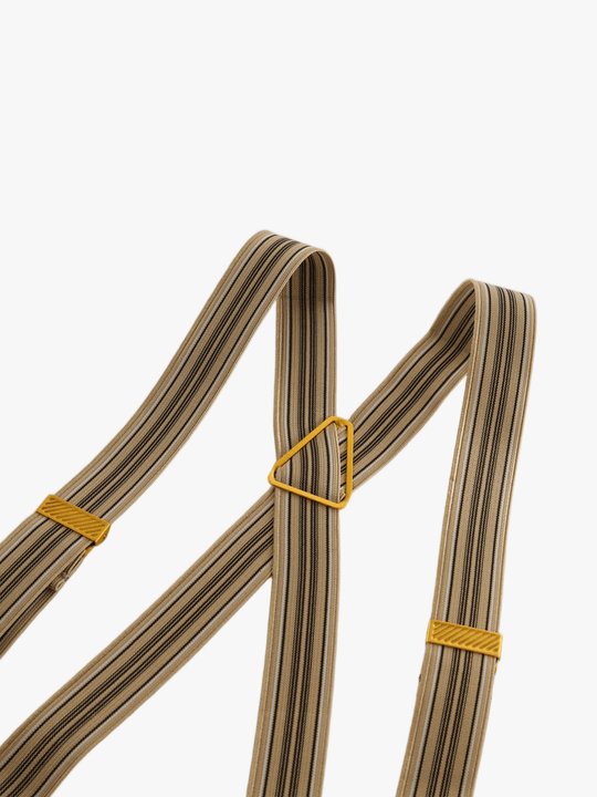 Tan accessories, front view