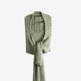 Green scarf, front view
