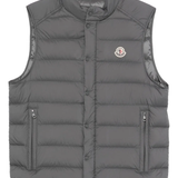 Grey vest,front view