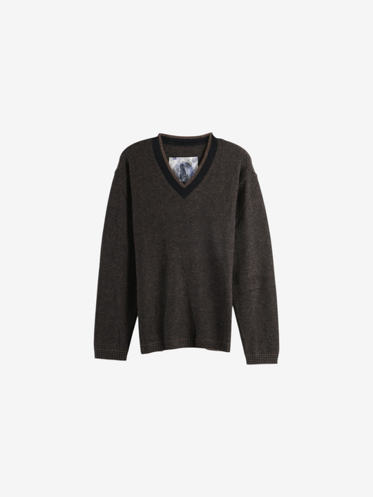 Brown knitwear, front view