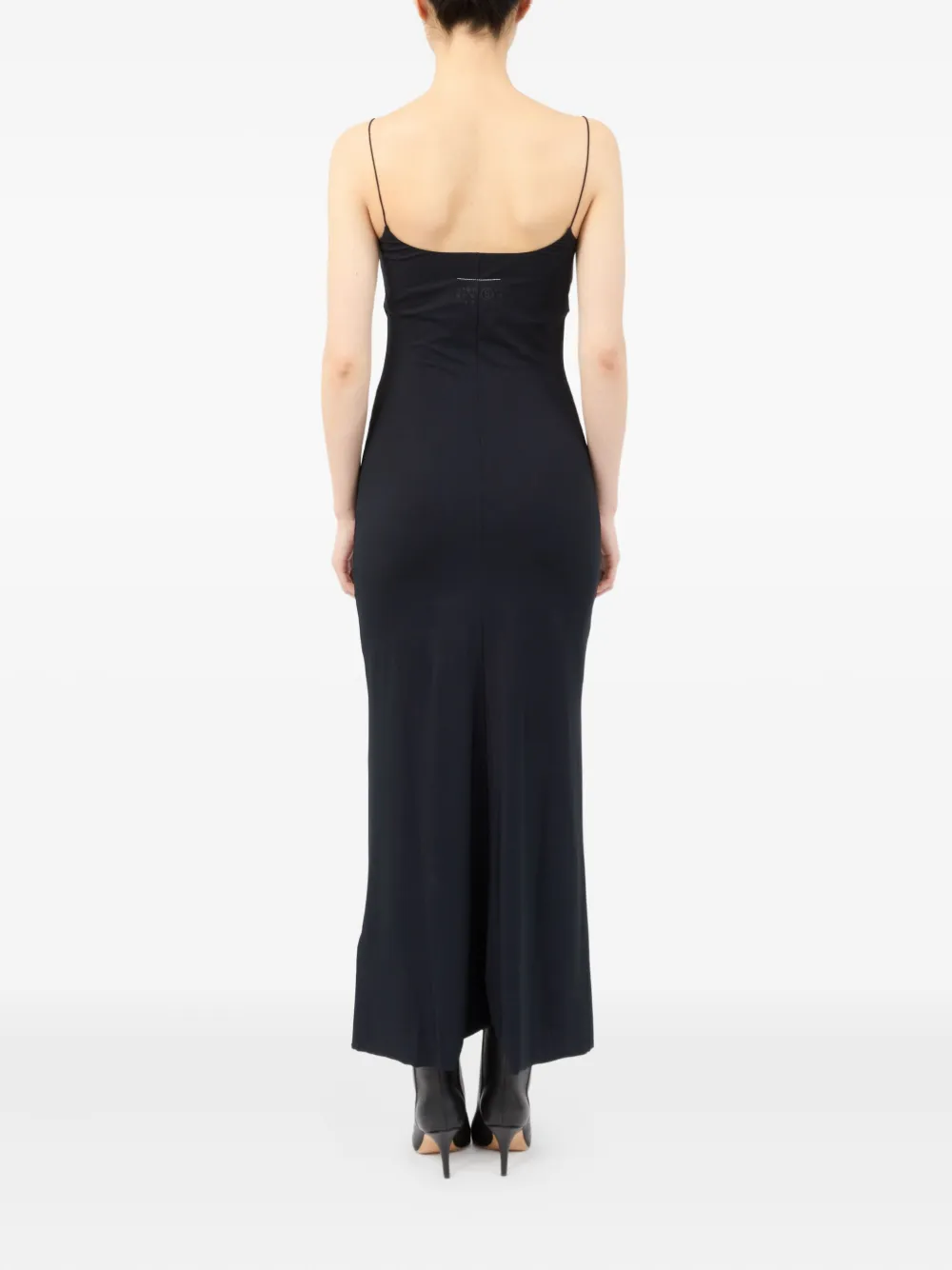 Black dress,full body view