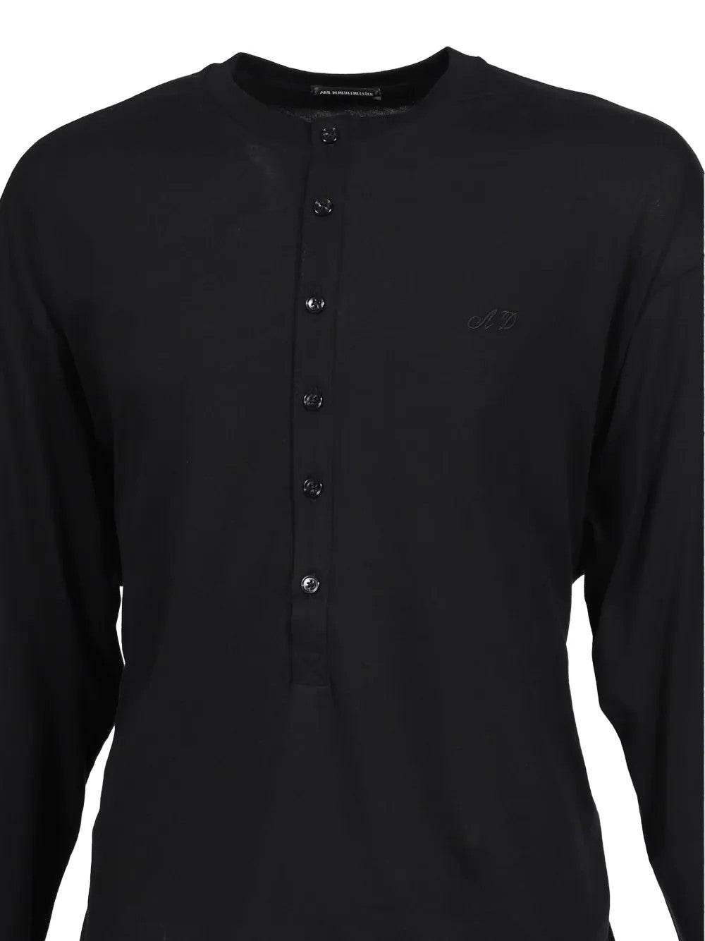 Black top, front view