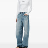 White t-shirt, full body view
