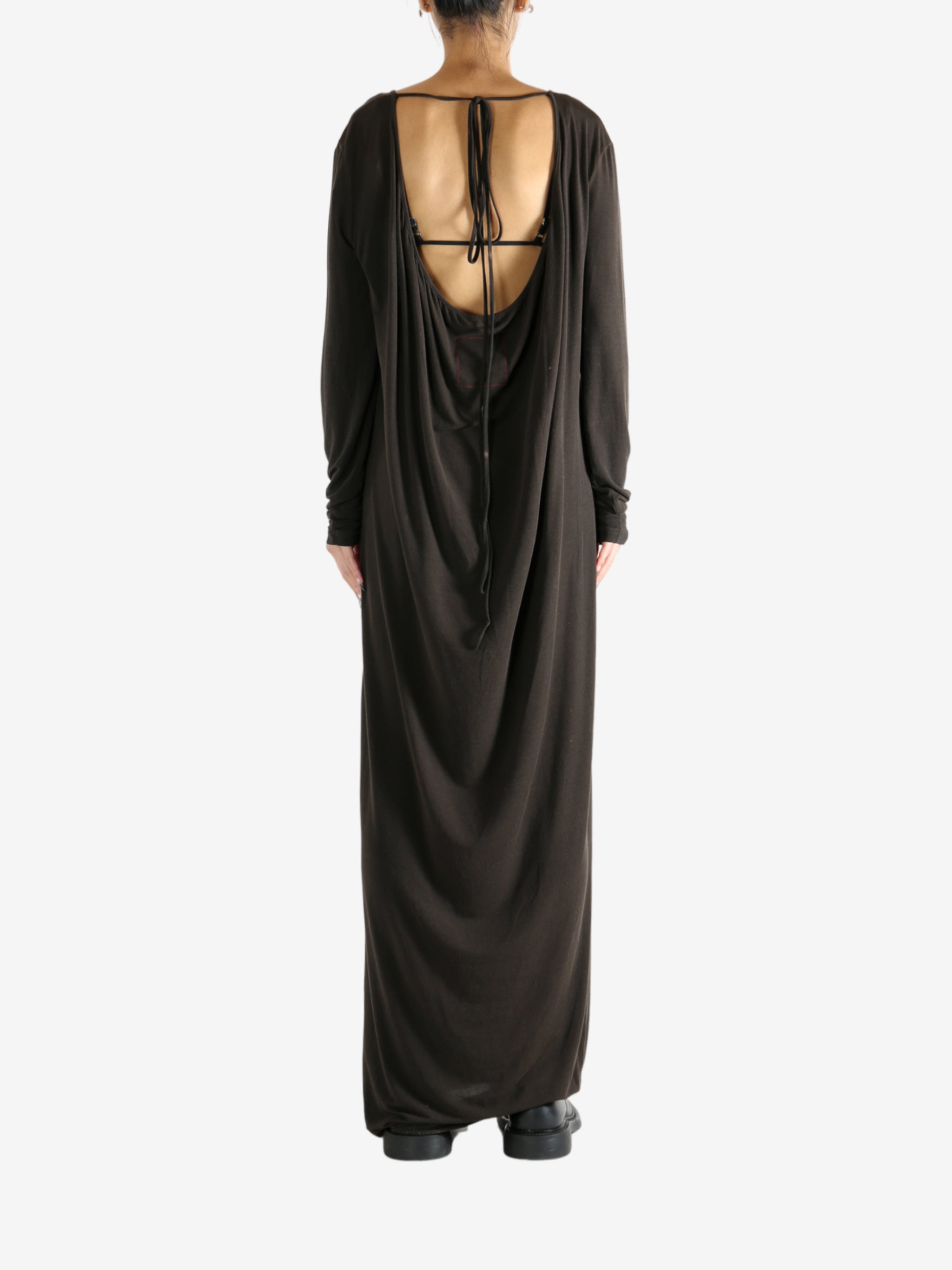 Black dress,full body view