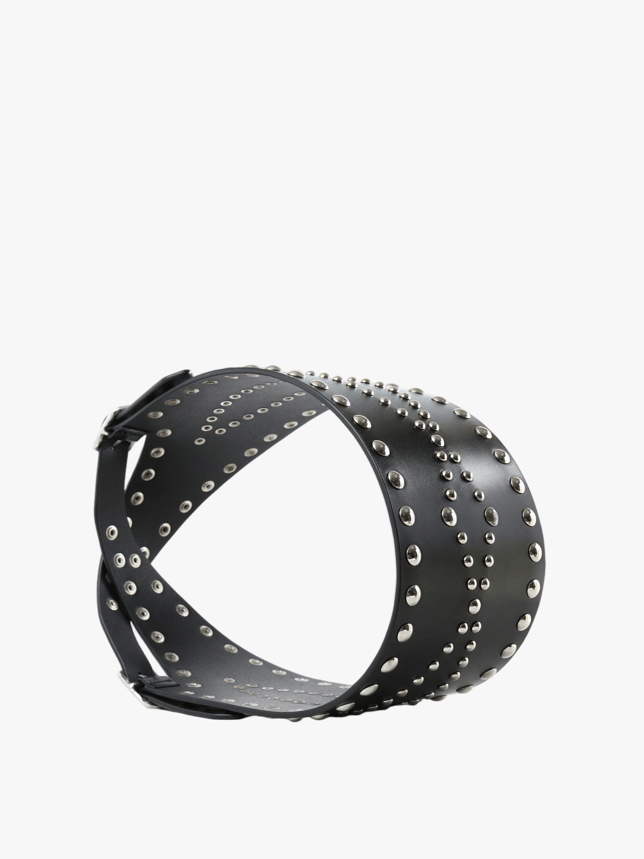 Black accessories, front view