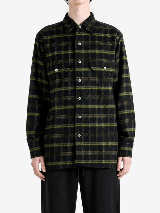 Green shirt, front view
