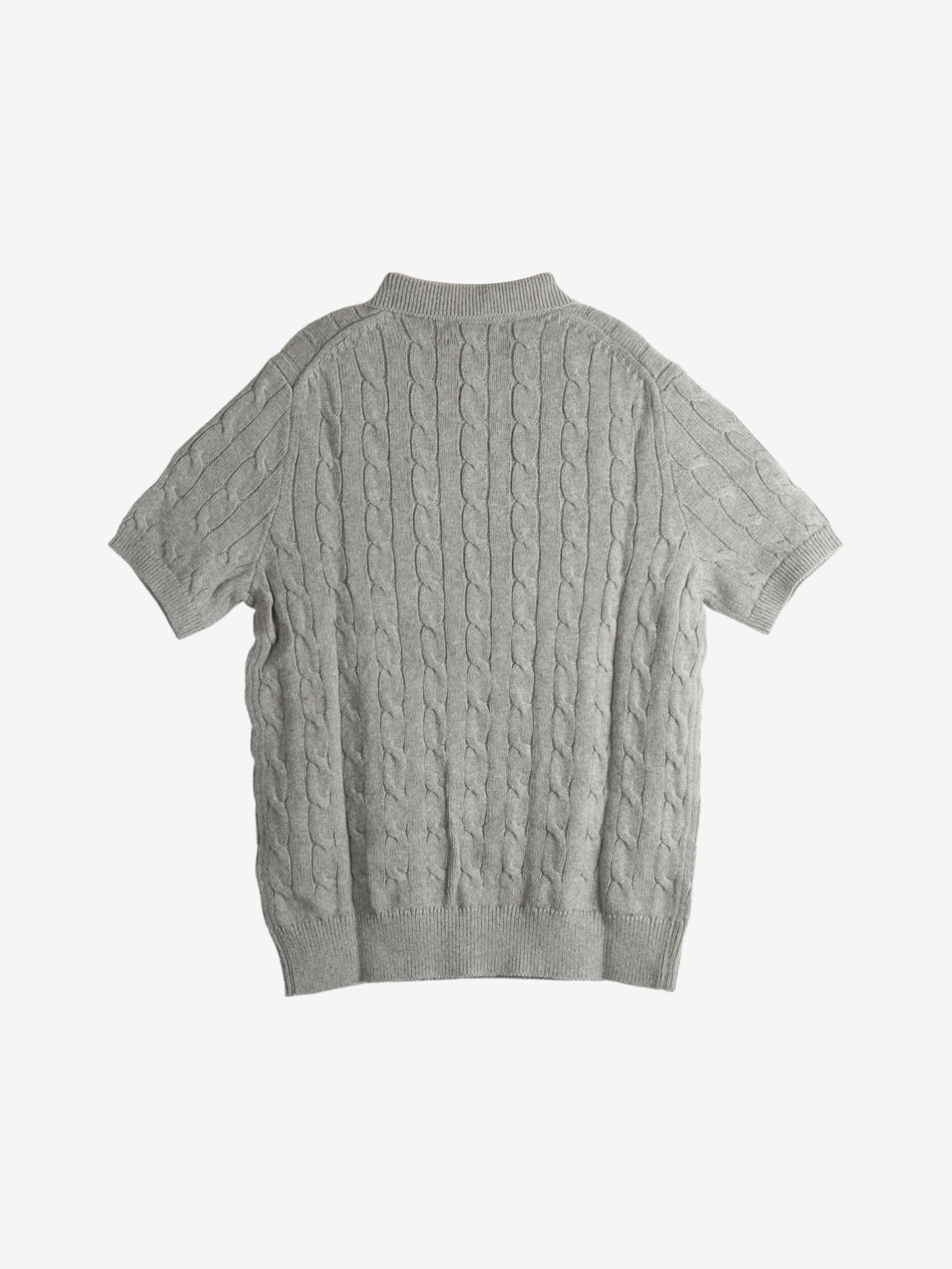 Grey shirts,back view