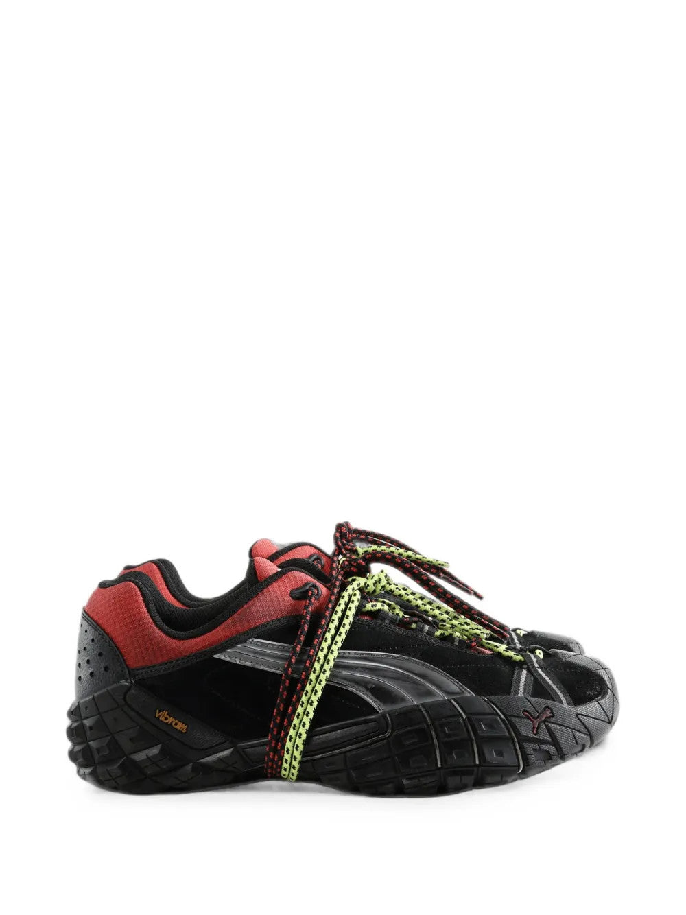 Black shoes, front view