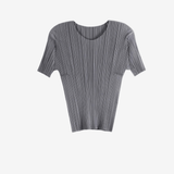 Grey shirt, front view