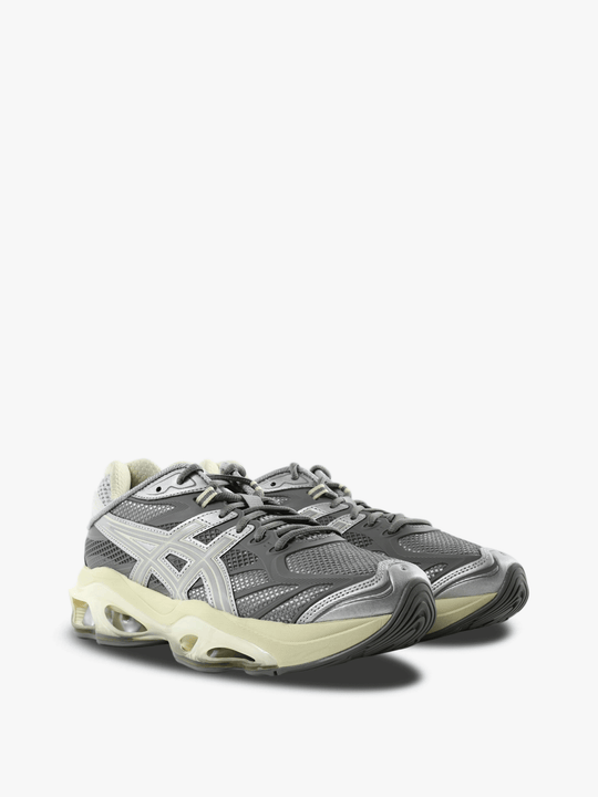 Grey shoes, front view