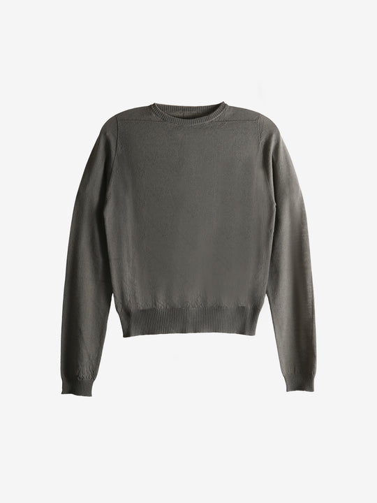 Grey knitwear, front view