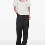 White t-shirt, full body view