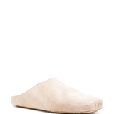 Tan shoes，side view