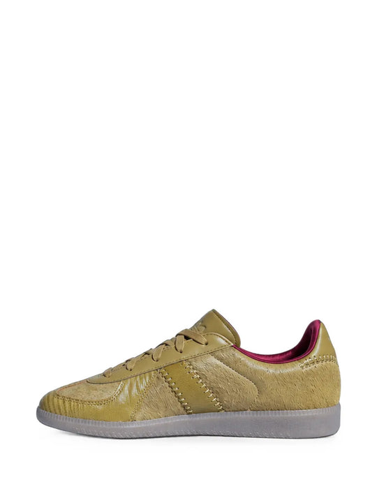 Tan shoes, front view