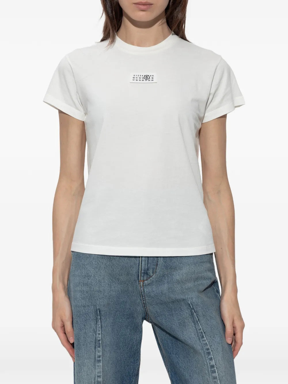 White t-shirt, full body view